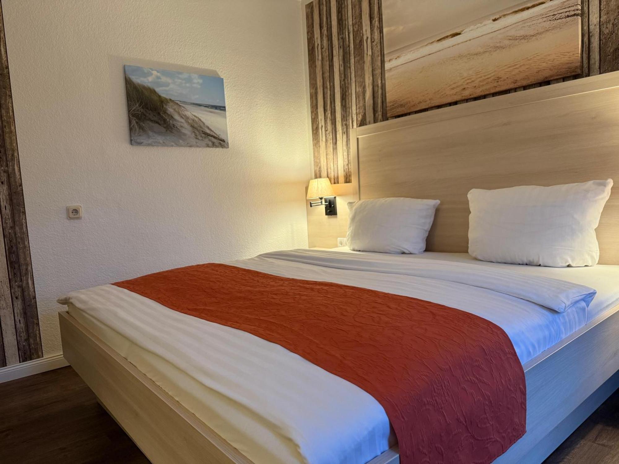 Hotel Up'N Diek Dangast Bagian luar foto
